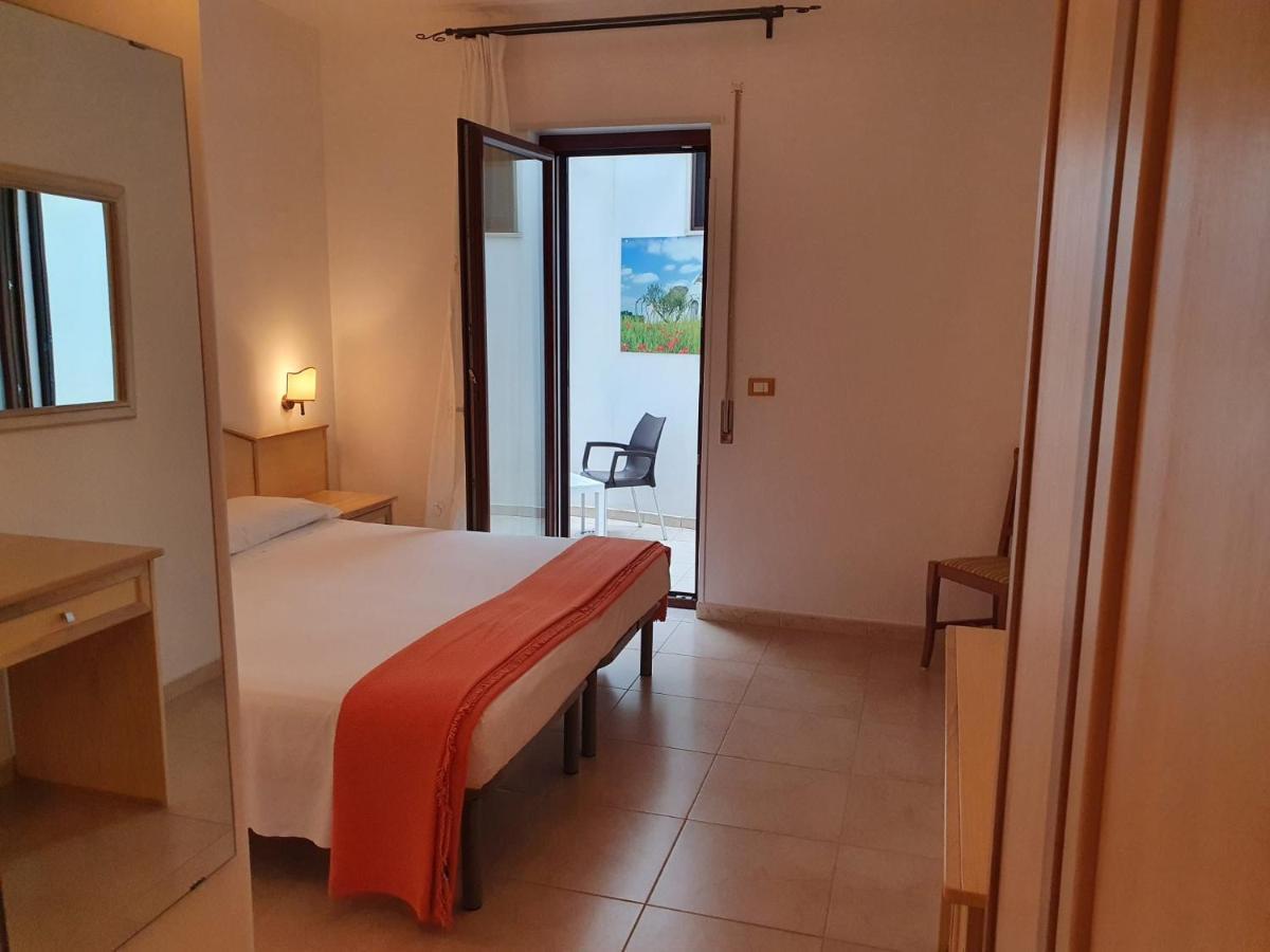 Hotel Corallo ตอร์เรซานตาซาบีนา ภายนอก รูปภาพ